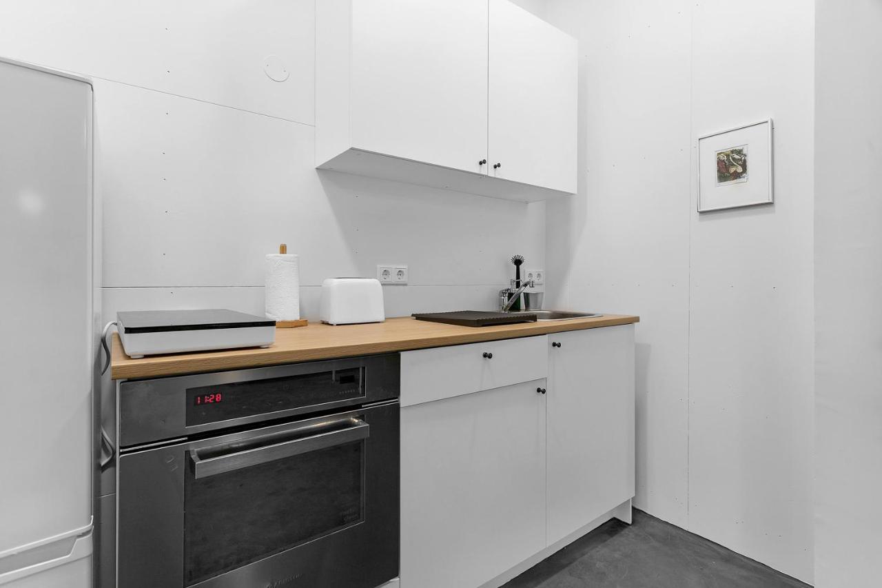 Lovely Studio Apartment With Hot Tub Reykjavik Exterior photo