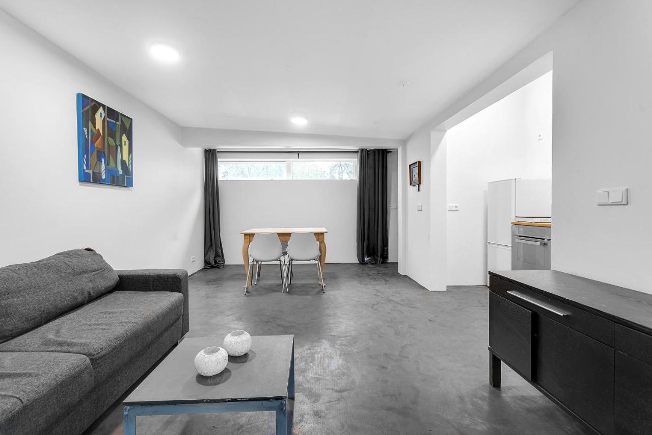 Lovely Studio Apartment With Hot Tub Reykjavik Exterior photo